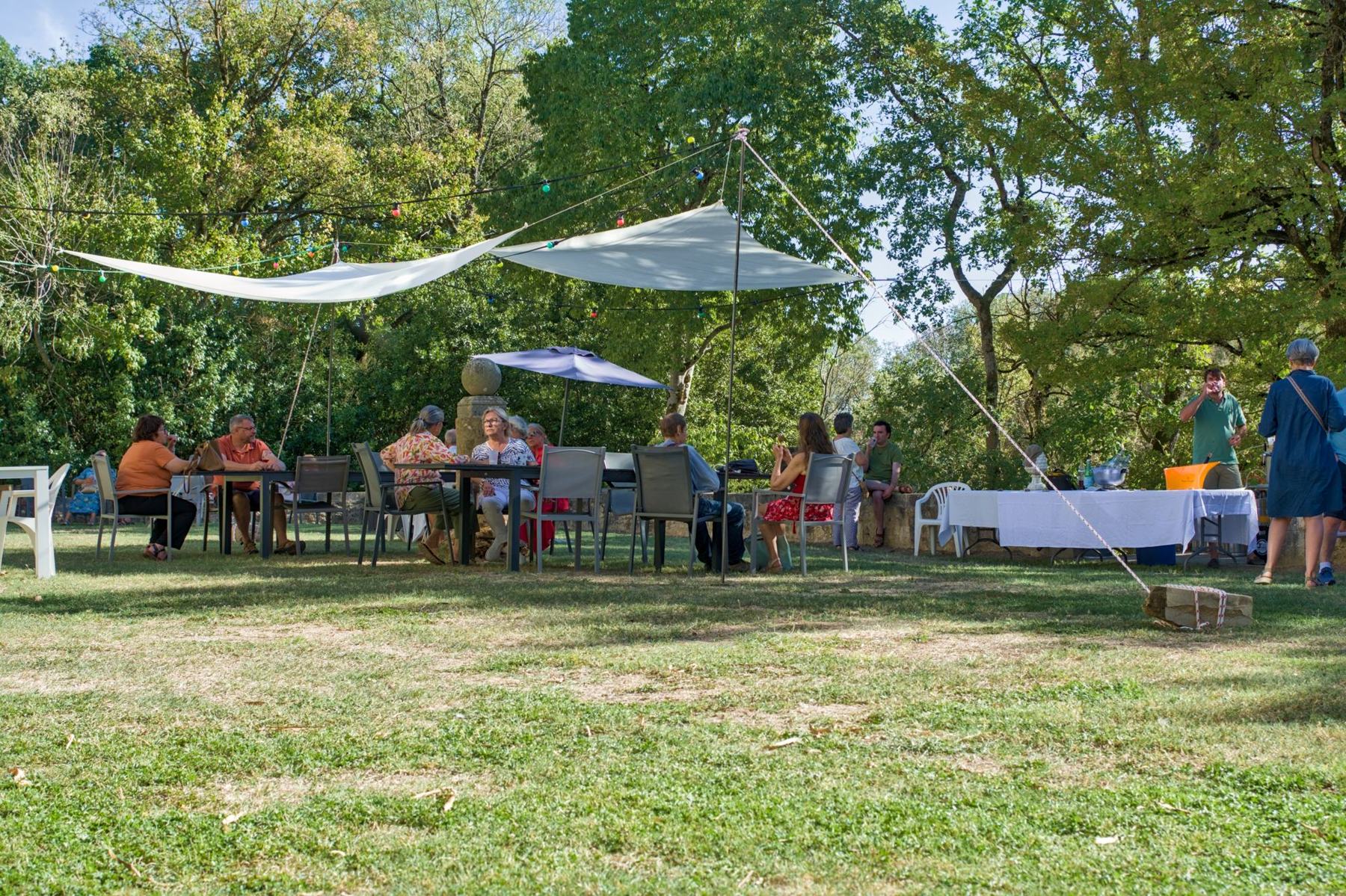 Le parc du château en été